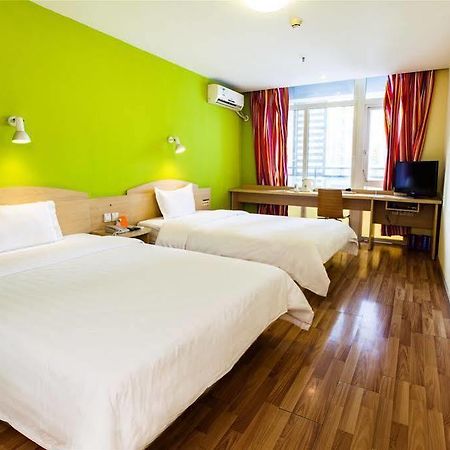 7 Days Inn Гуанчжоу Экстерьер фото