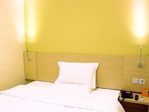 7 Days Inn Гуанчжоу Экстерьер фото