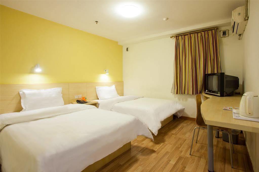 7 Days Inn Гуанчжоу Экстерьер фото