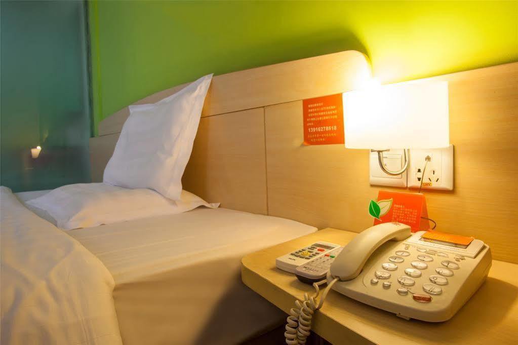 7 Days Inn Гуанчжоу Экстерьер фото
