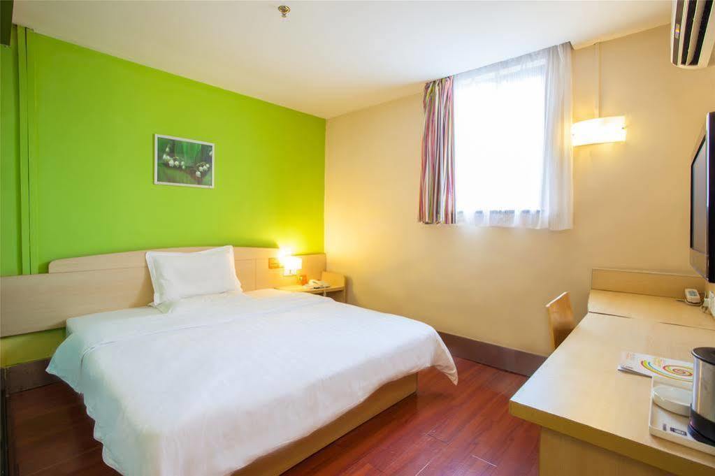 7 Days Inn Гуанчжоу Экстерьер фото